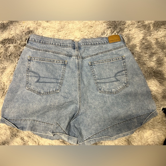 American Eagle Denim Mom Shorts Sz 16 - Picture 4 of 7